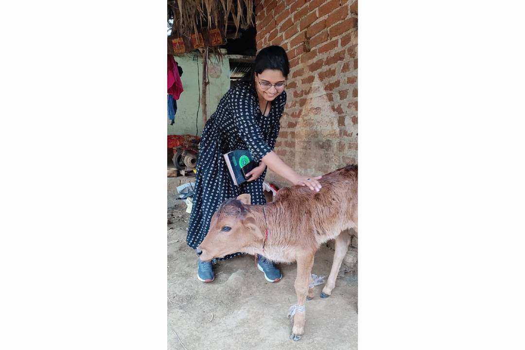 Nivedita-during-one-of-her-field-visits