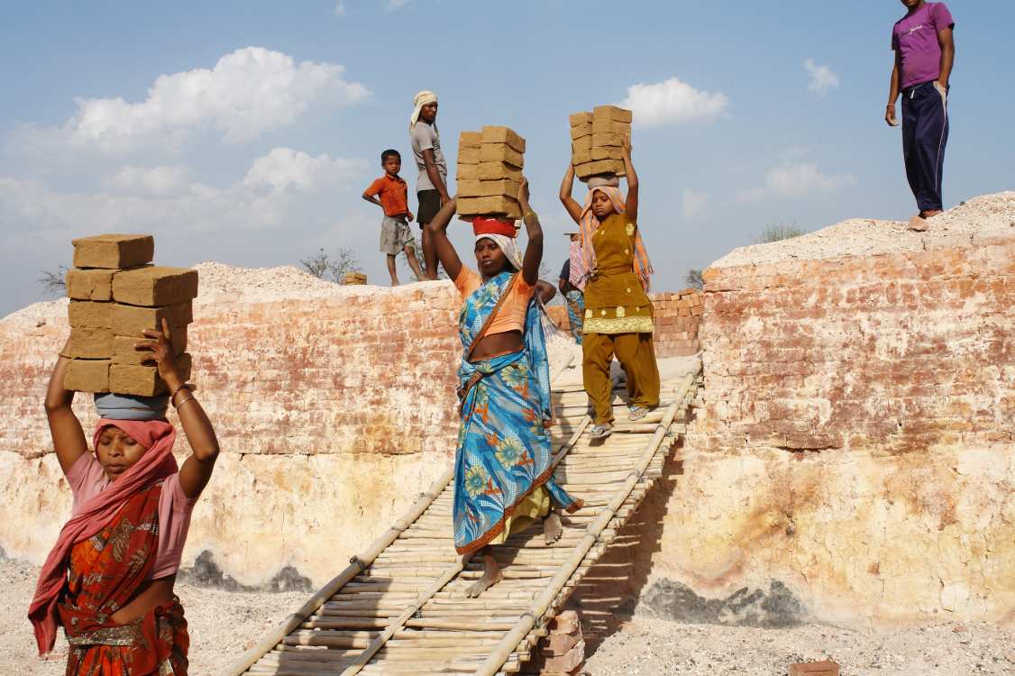 Brick-Kiln-workers_©-ILO_covid-cornavirus